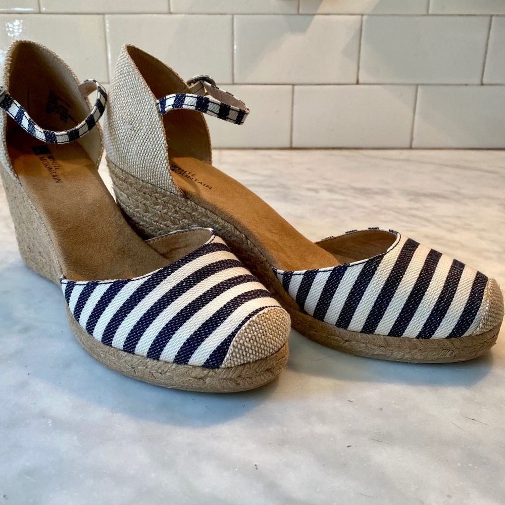 Brand new blue and white striped wedge espadrilles Sz 9.5